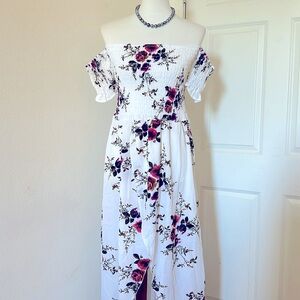 🌸🌺🌼NEW WHITE FLORAL